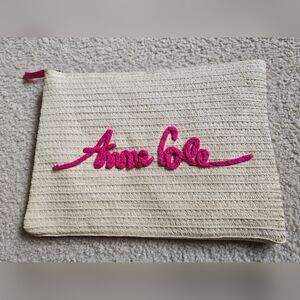 🌈Anne Cole Woven Travel Makeup Beach Bag